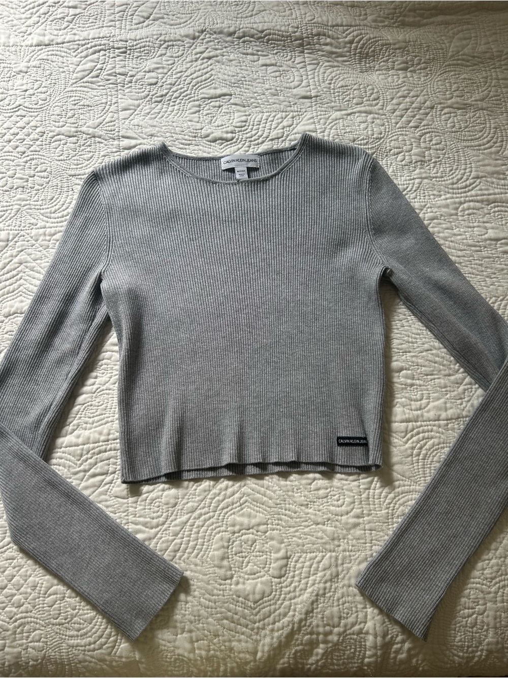 Calvin Klein Jeans Light Gray Ribbed Long-Sleeve Crop Top
